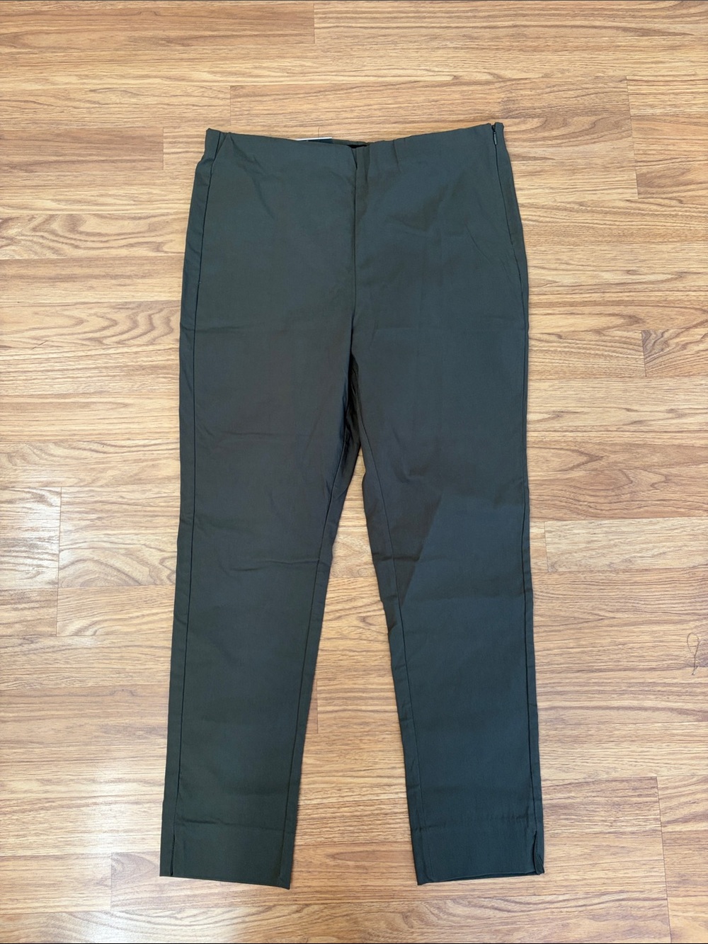 Who What Wear Pants  NWT Size 16 tight leg cropped length NWT